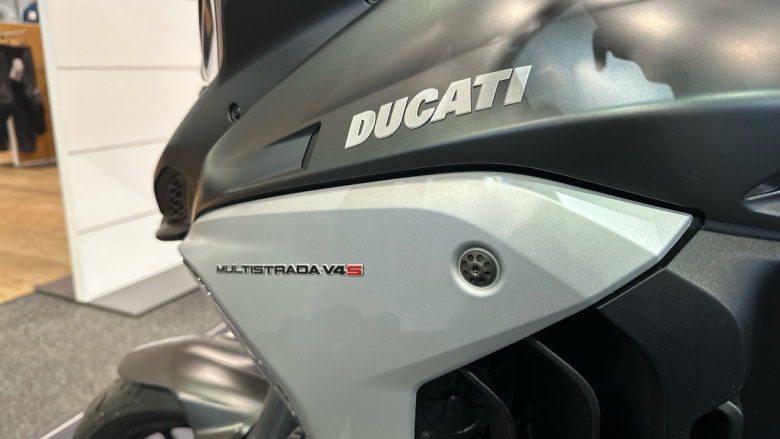 Ducati Multistrada V4 S Red Radar (21MY)